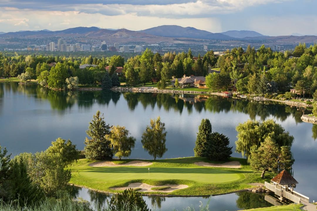 Lake Stanley&rsquo;s 15th hole at Lakeridge Golf Course in Reno, Nevada